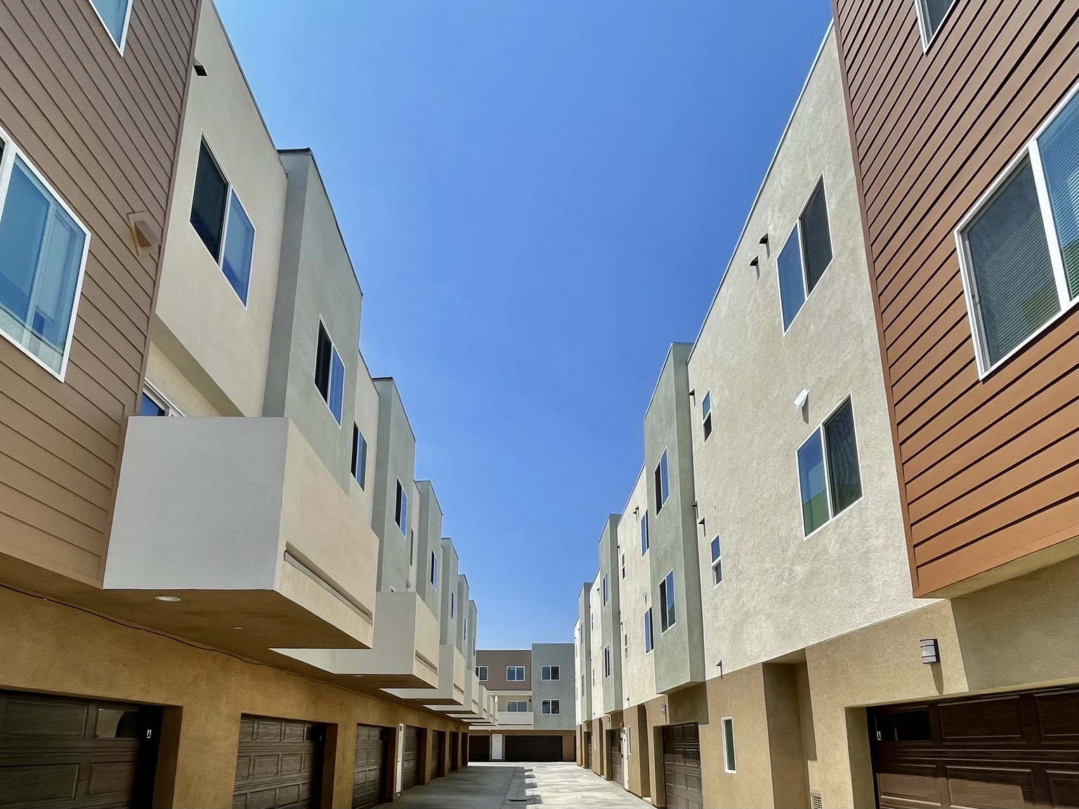 Modern multifamily architecture